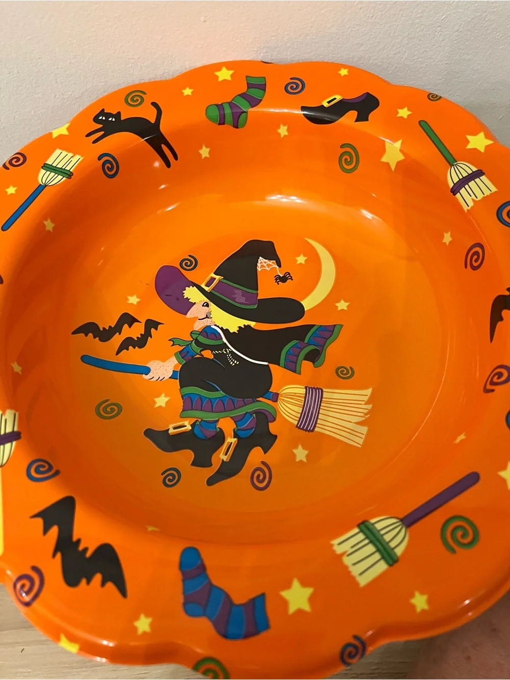 Vintage vibrant Halloween bowl